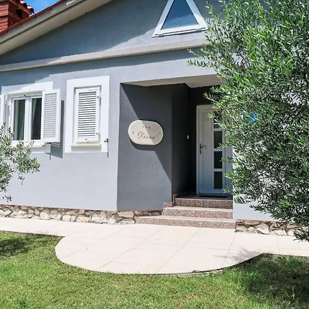 Diana - Lbn307 By Interhome Kršan